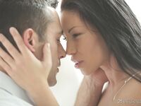 Mya Diamond con sesso sensuale