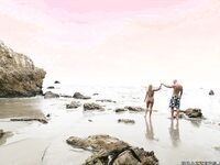 Jessica. Moore na plaži