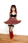 Holly Hendrix punciba