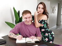 Crystal Rush ama essere scopata da due