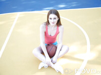 Danni Rivers je roztomilá basketbalistka, která si vrzne