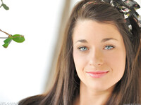 Lacy Channing předvádí své tělo