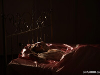 Victoria Summers e lecca sensuale di Tiffany Tatum