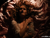 Victoria Summers e lecca sensuale di Tiffany Tatum