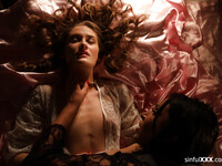 Victoria Summers e lecca sensuale di Tiffany Tatum