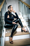Mona Azar il milf con tette enormi