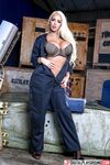 Jasmine Jae a Nicolette Shea a milf ribancok