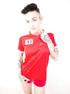 Nikki Hearts - Tetovaná děvka