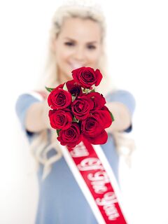 Elsa Jean - Szexi fiatal tini csaj