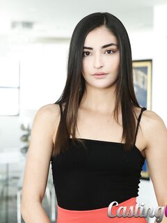 Emily Willis a nedves puncis barátnő